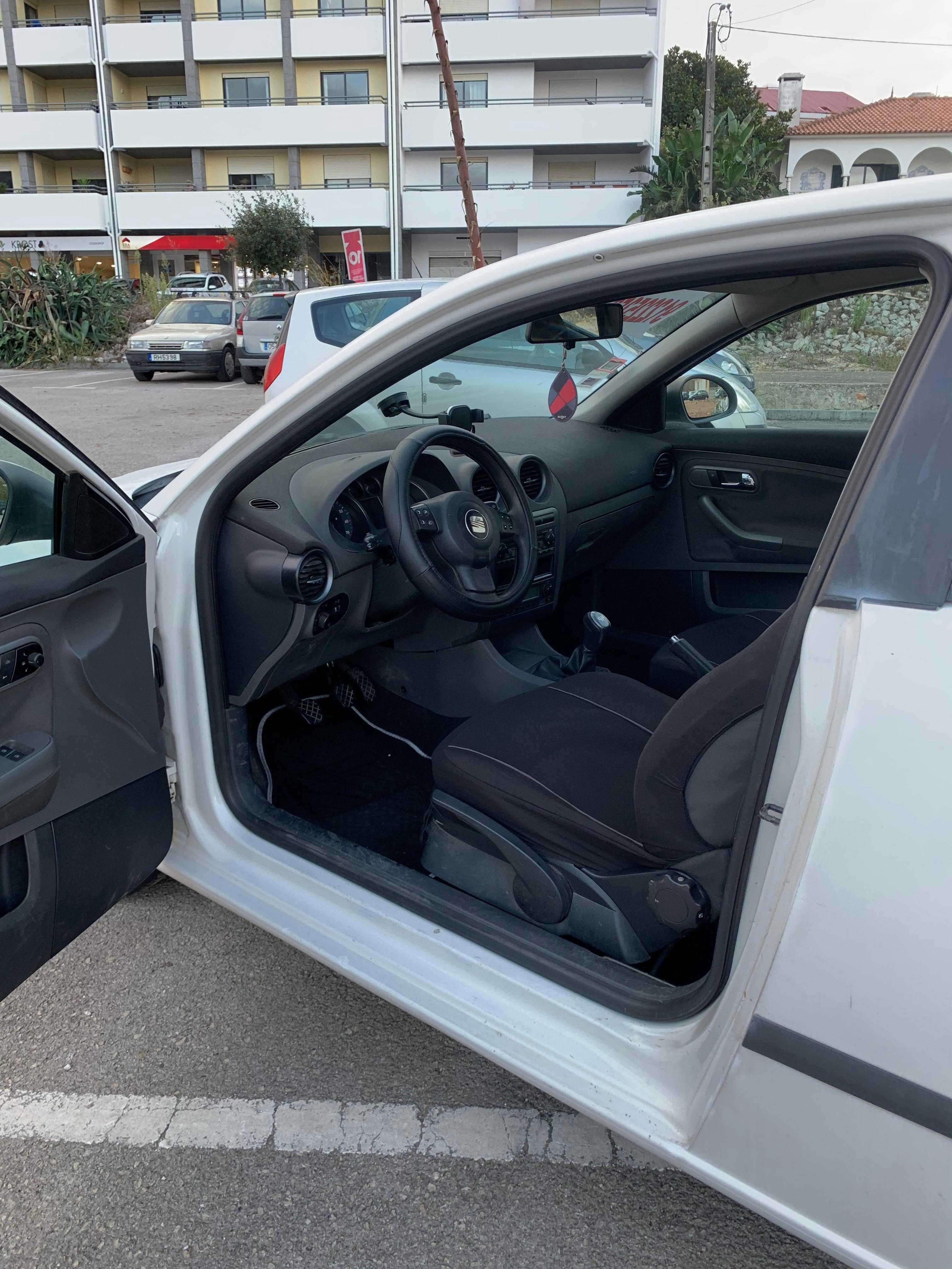 SEAT Ibiza 1.2 12v - 2007 - Gasolina – Revisado e Pronto a Circular