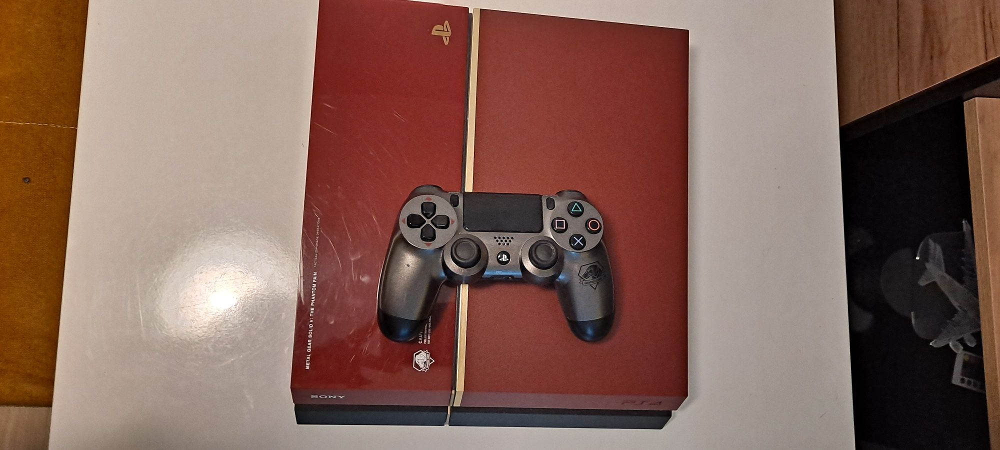 Konsola PlayStation 4 Metal Gear Solid Edition + pad