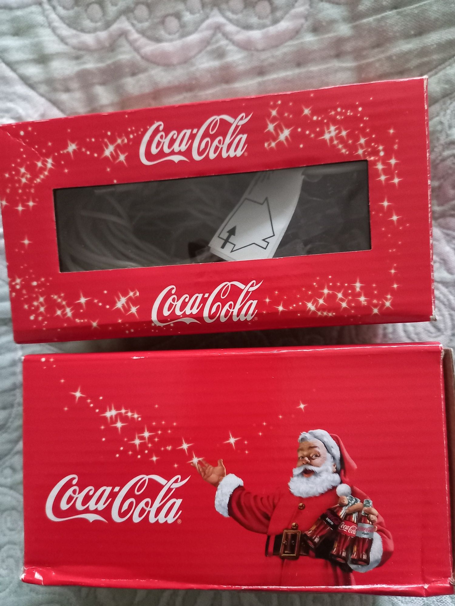 Новогодняя гирлянда Coca-Cola.