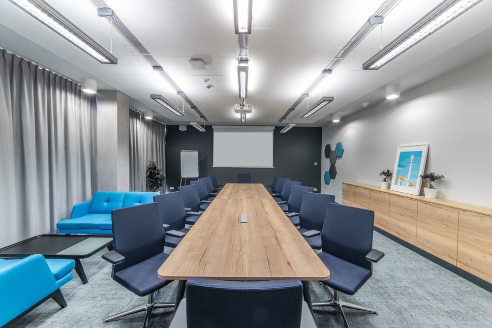 Stół konferencyjny 5,20 m SEDUS + 14 szt. Fotel Konferencyjny MY TURM