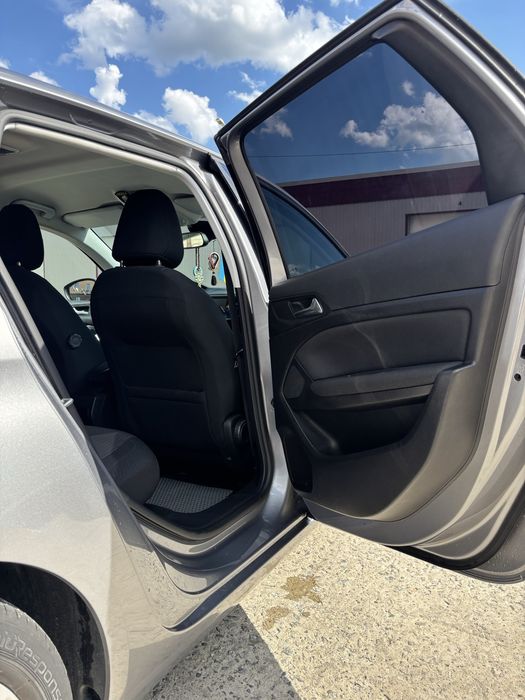 Продам Peugeot 308  2015року