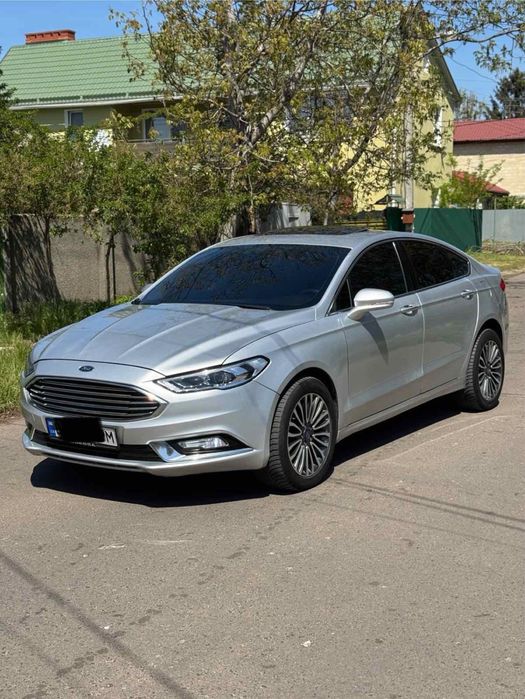 Ford fusion hybrid Titanium 2017.11