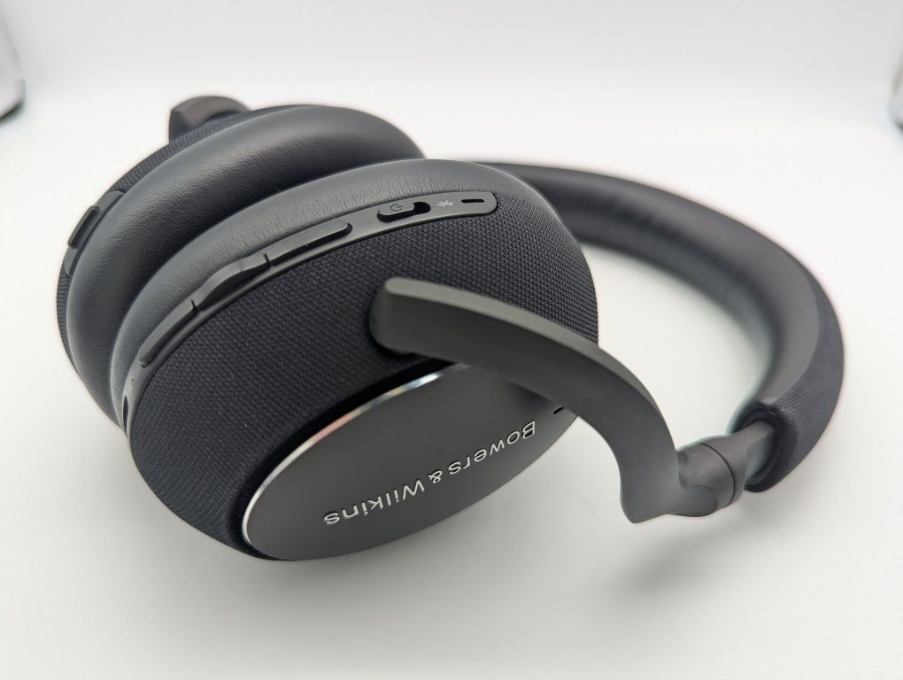 Bowers & Wilkins PX7