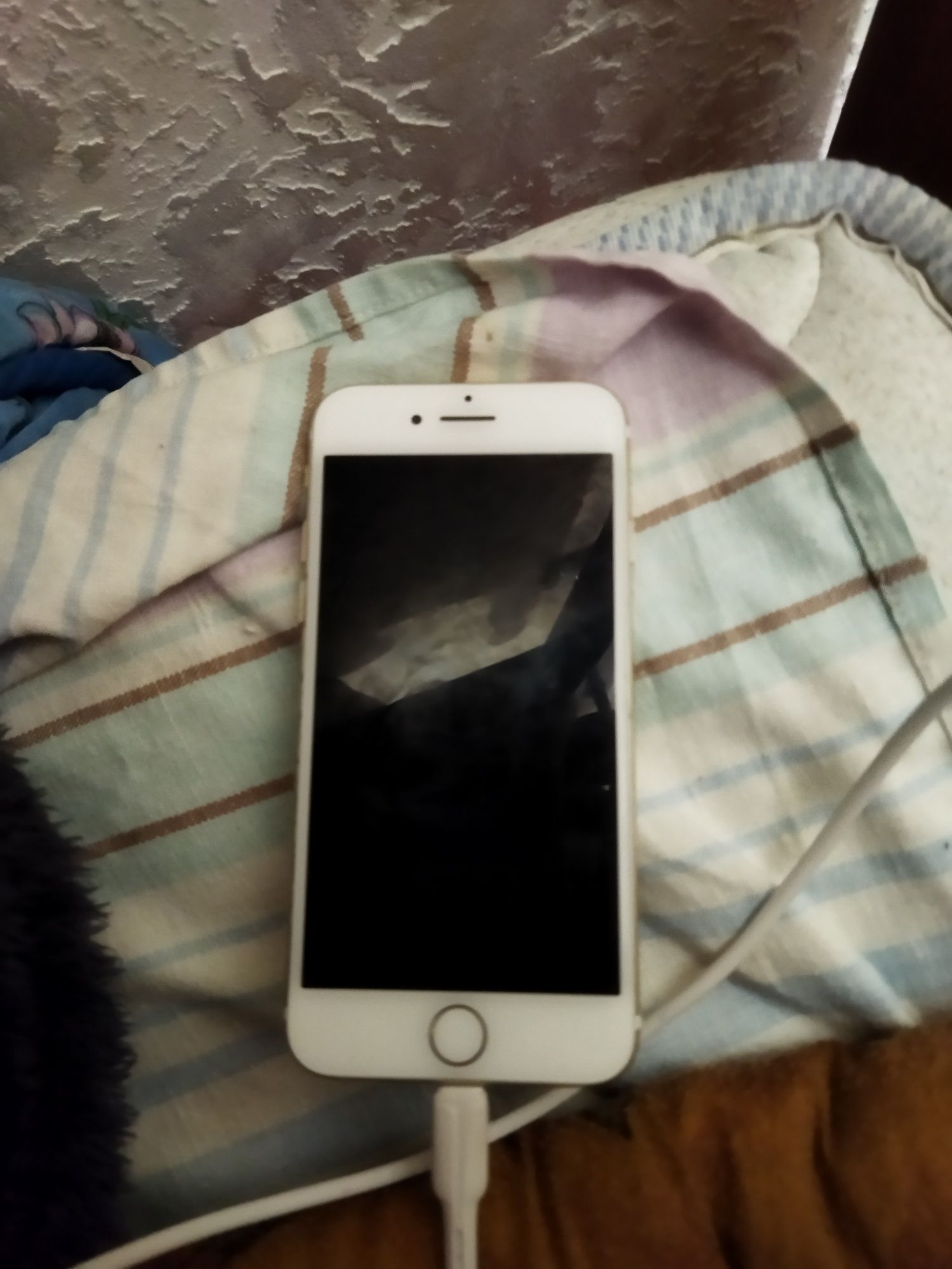 iPhone 7 128gb в хорошому стані