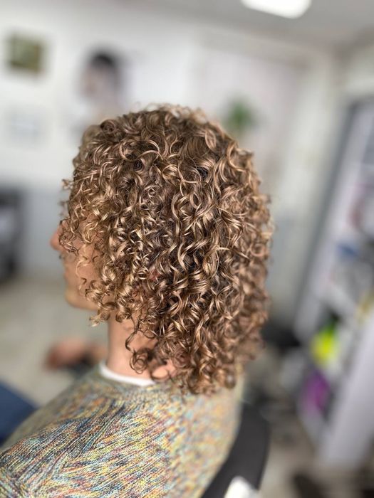 Биозавивка волос муж/жен . Прикорневой объем.Слобожанский. Калиновая