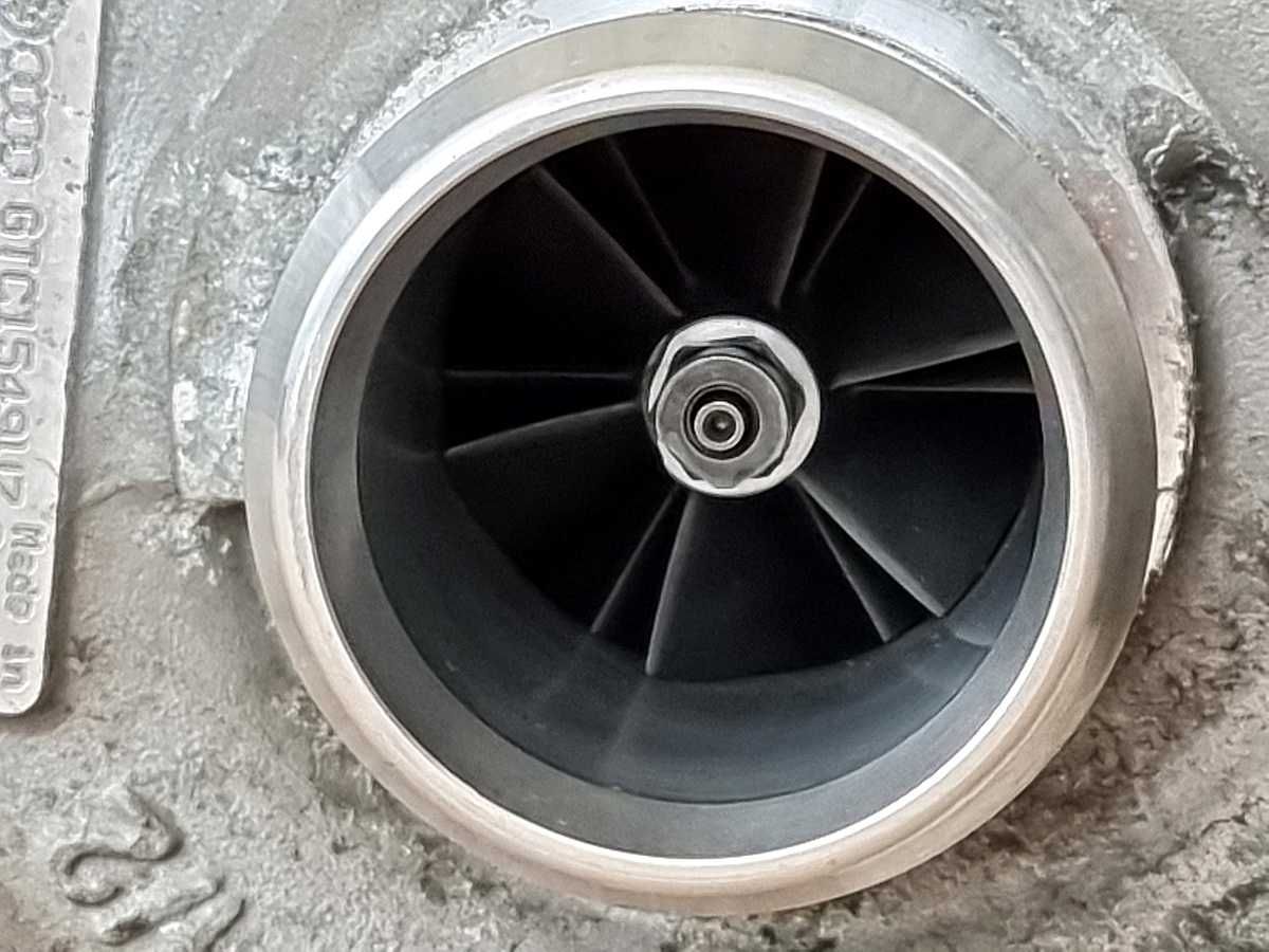 Turbosprężarka Turbina AUDI 2.0TDI 177KM  A4 B8 A5 A6 C7 A7 Q5 Q3 Igła