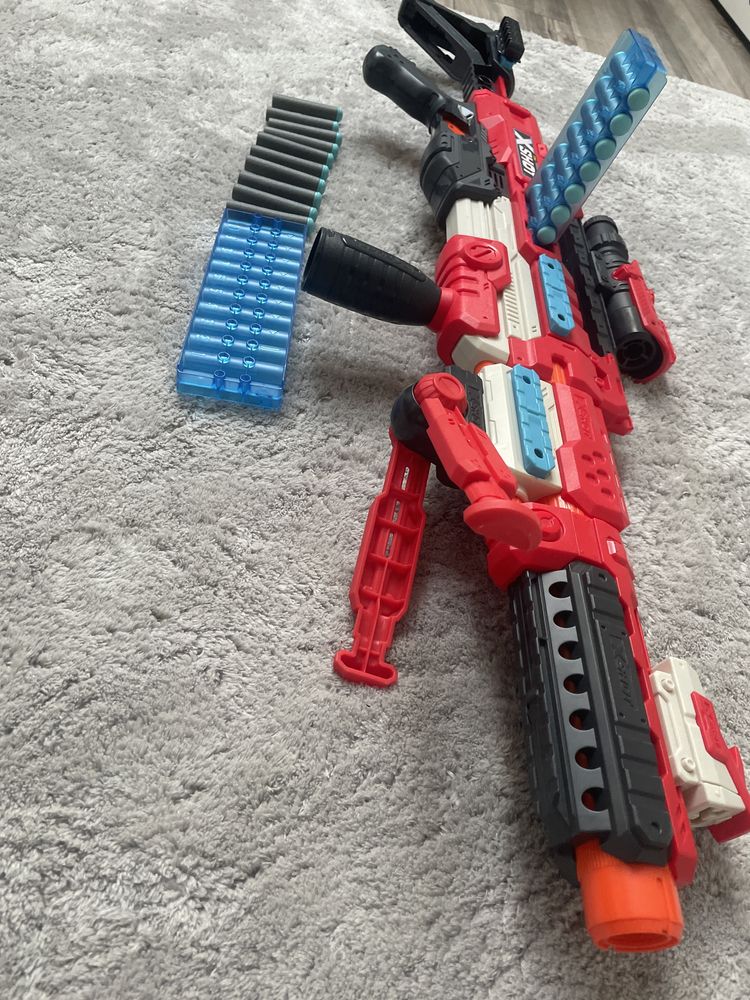 Pistolet X-shot.