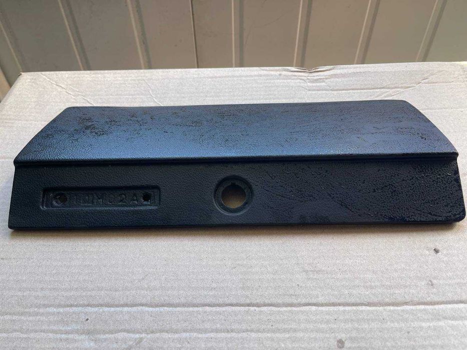 кришка бардачка  ВАЗ 2107 гола, 2107-5303020,