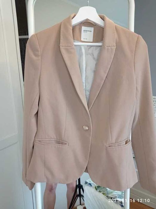 Marynarka beżowa taliowana do pracy preppy casual Reserved rozmiar M