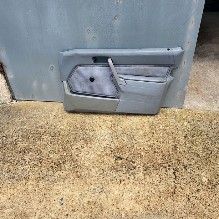 Forras cinza mercedes 190