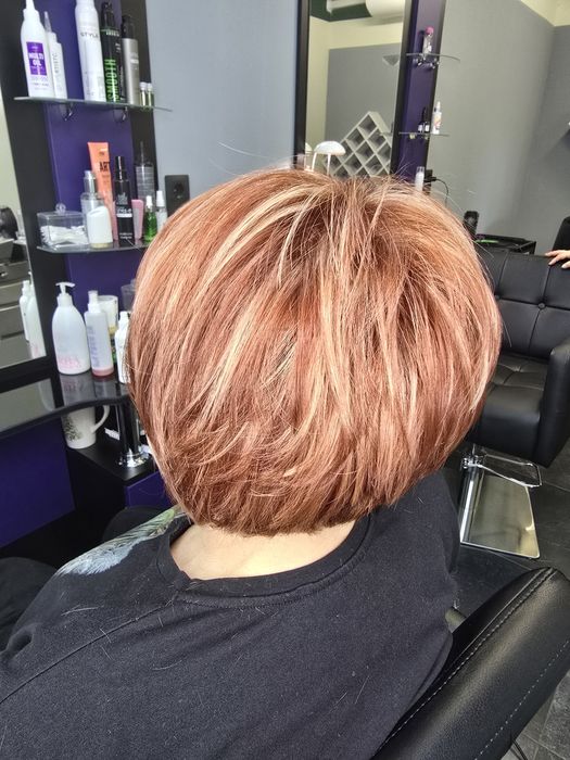 Перукар-колорист  послуги