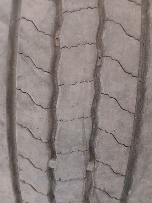 Шини рульові 245/70 r17.5 Hankook