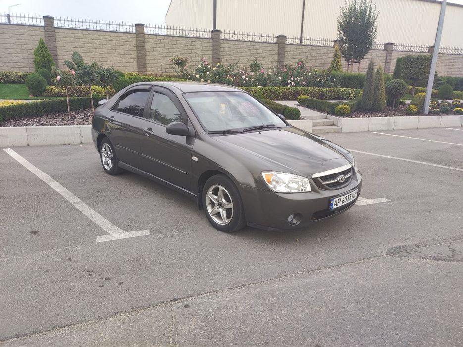 Продам KIA Cerato 2006 . 1.6 газ/бензин