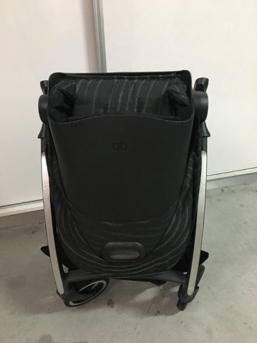 Carrinho de Passeio GB Maris Plus Lux Black