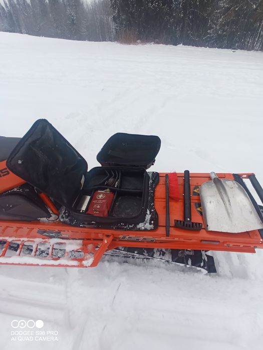 Skuter śnierzny Polaris rmk 800 wyprodukowany w roku 2017