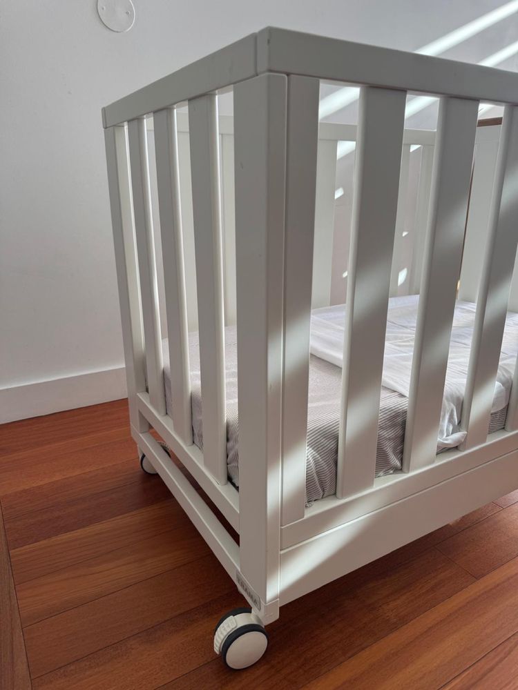 Mini berço branco TRAMA