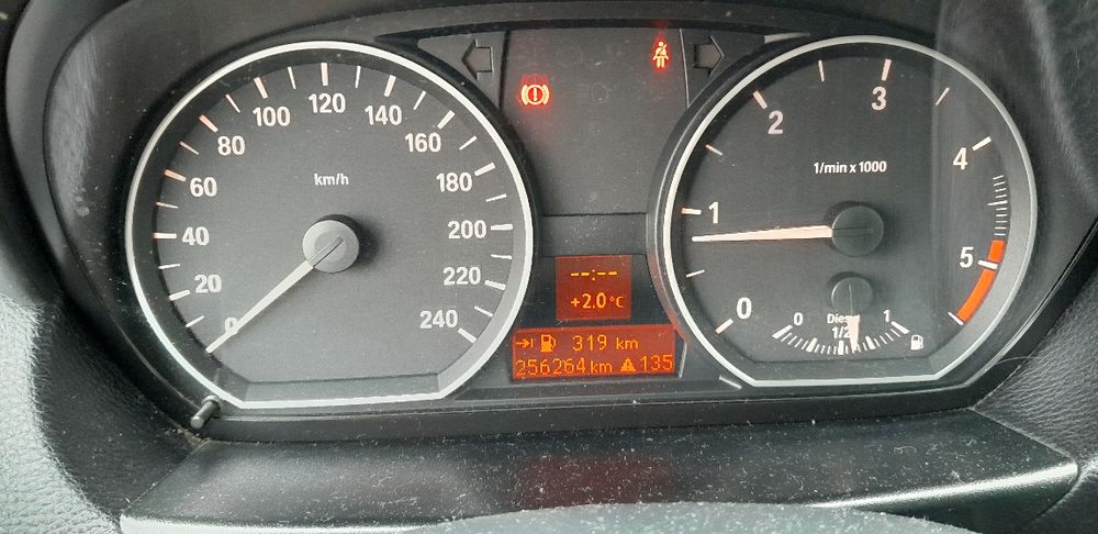 Bmw serii 1 e87 poliLift  M47  163km Navi rozrząd przód.