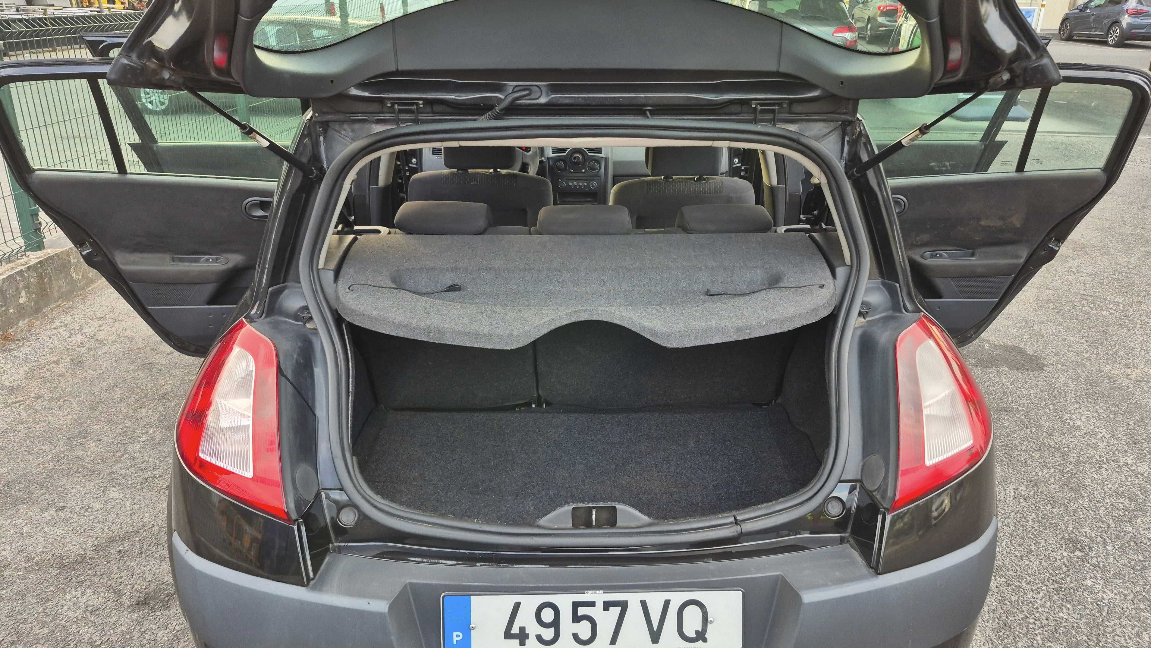 Renault Megane 1.9 DCI em bom estado
