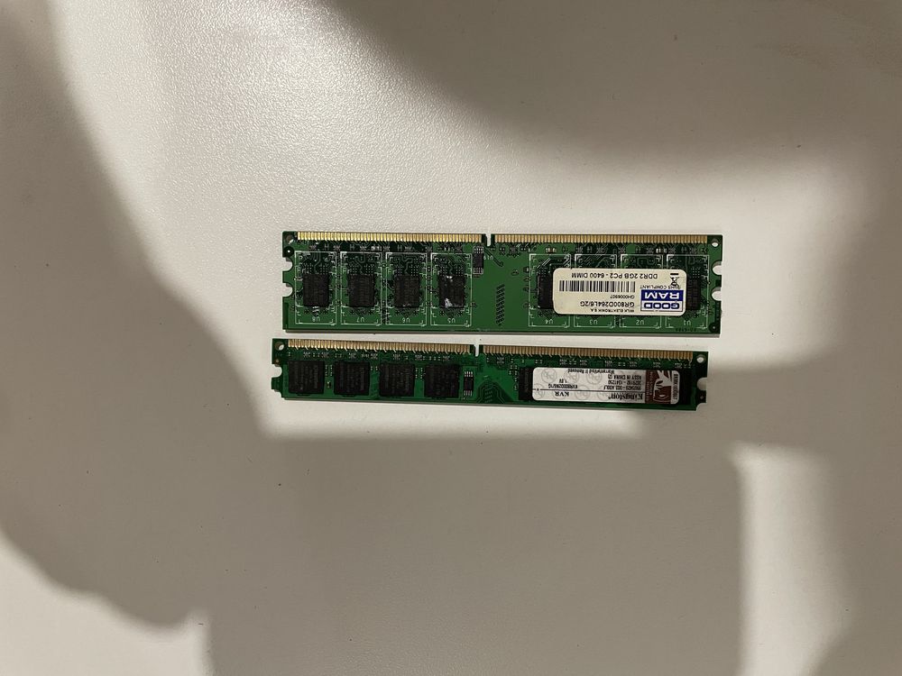 Оперативка DDR 2 3gb