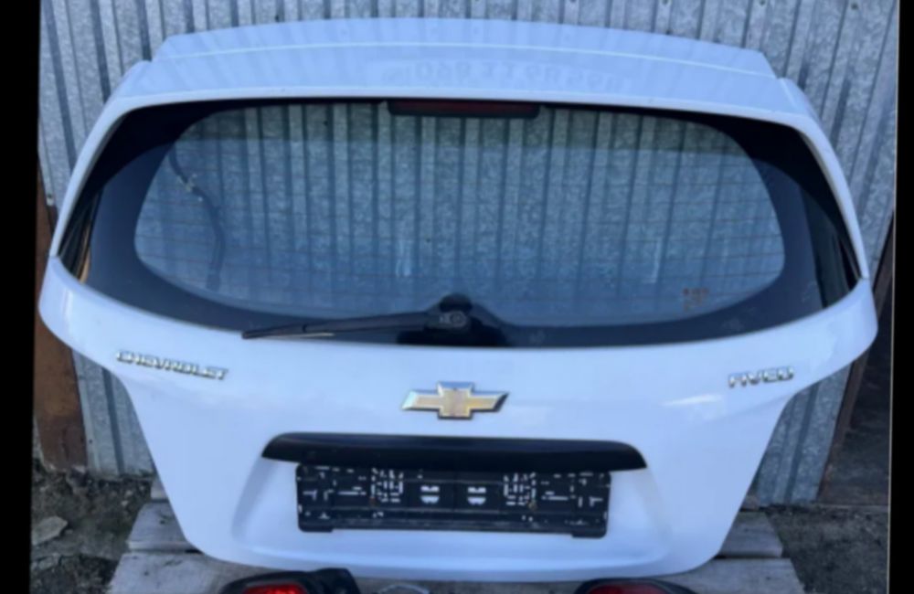 Спойлер шевроле авео хетчбек t300,, і Ravon