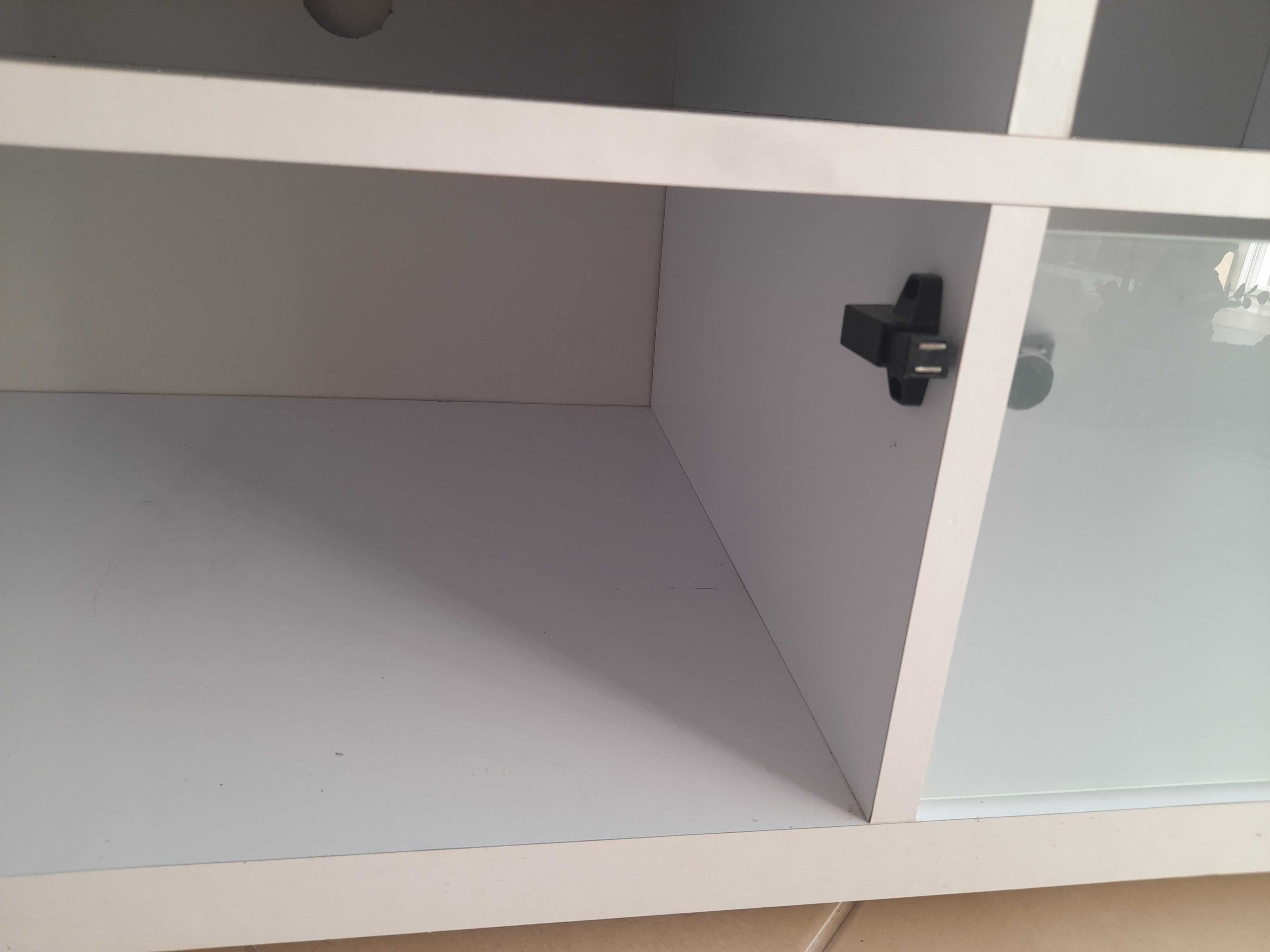 Móvel branco / Mesa de TV / Móvel casa