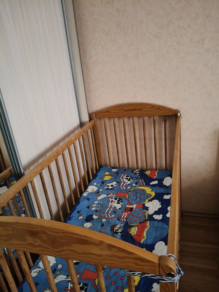 Продам дитячу кроватку