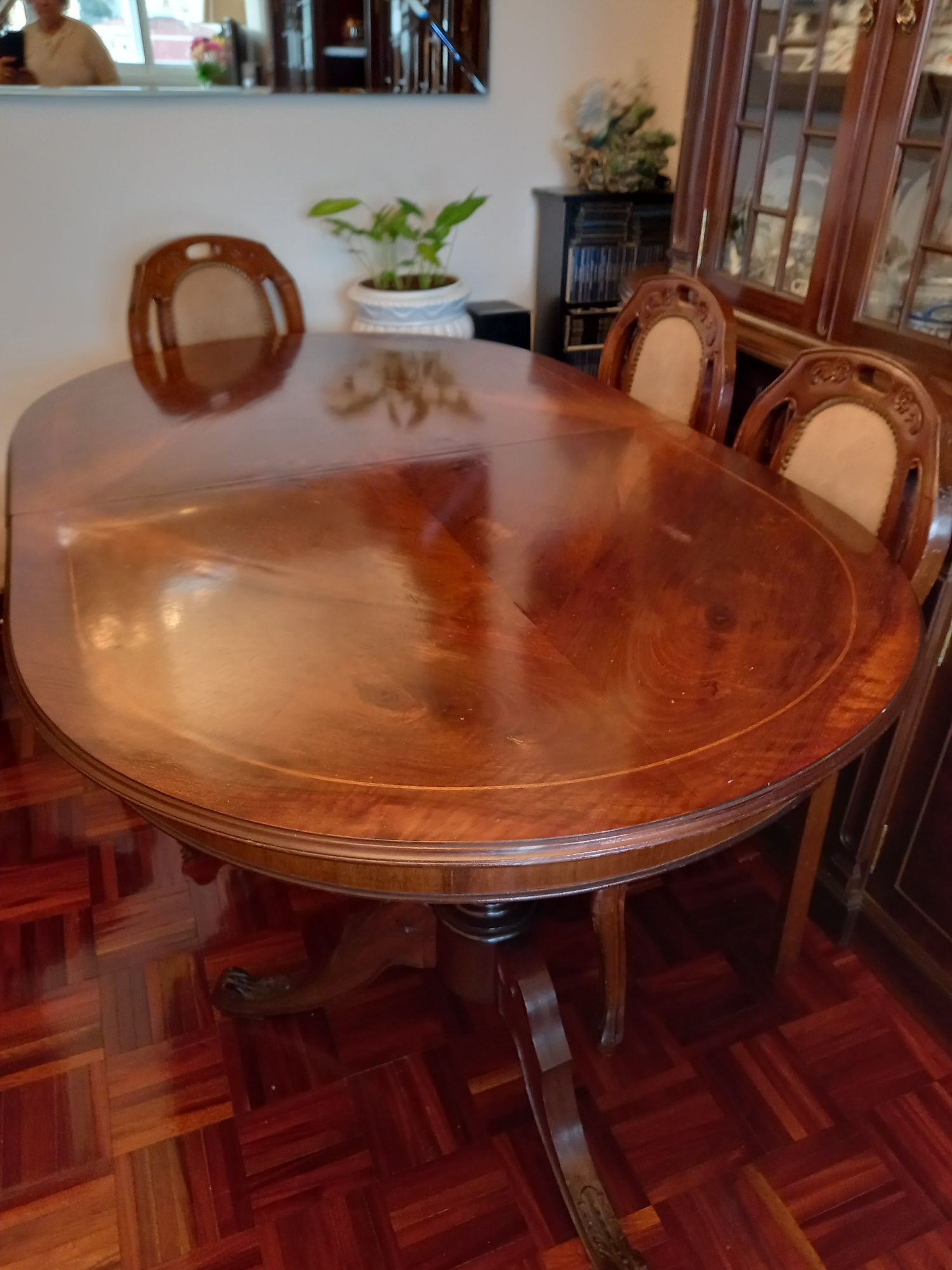 Mesas de jantar usada como nova