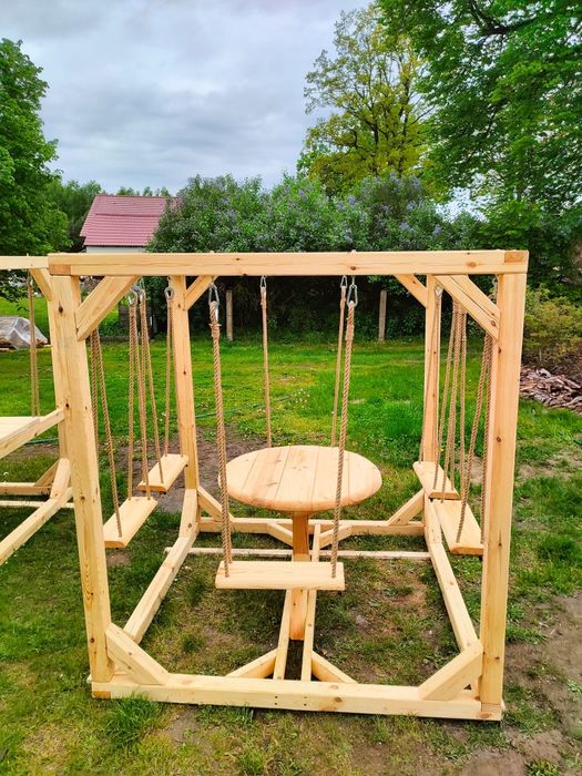 Huśtawki ogodowe-plazowa ze stolem i do knajp restauracji..-produkcja