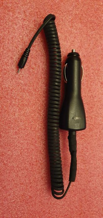 Ładowarka samochodowa  oryginalna Nokia DC - 4