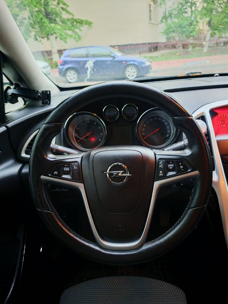 Opel Astra J 1.6T 180KM OPC Line