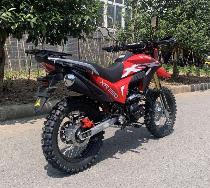 Новая версия мотоцикла супермото/эндуро  XR-250 с новым двигателем!