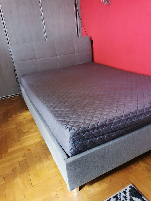 Łóżko tapicerowane 140x200 z zagłówkiem i materacem