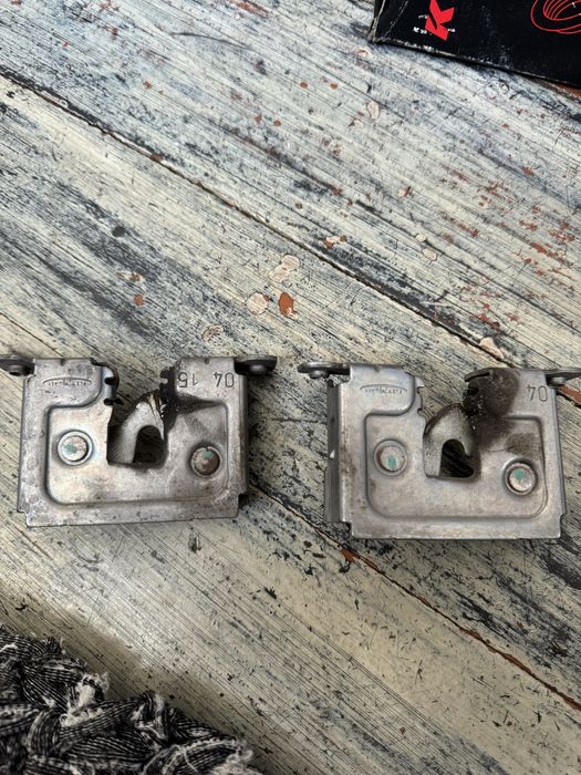 Замок капота mini cooper R55, R56, R57, R58, R59, R60, R61 bmw