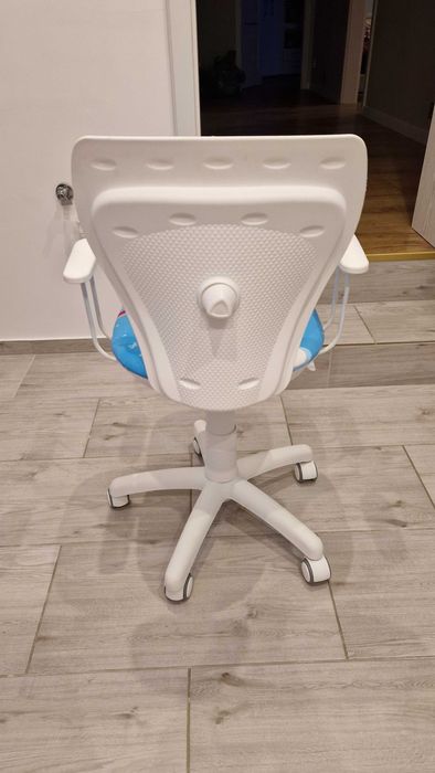 Krzeslo obrotowe ministyle white pony dla dziecka