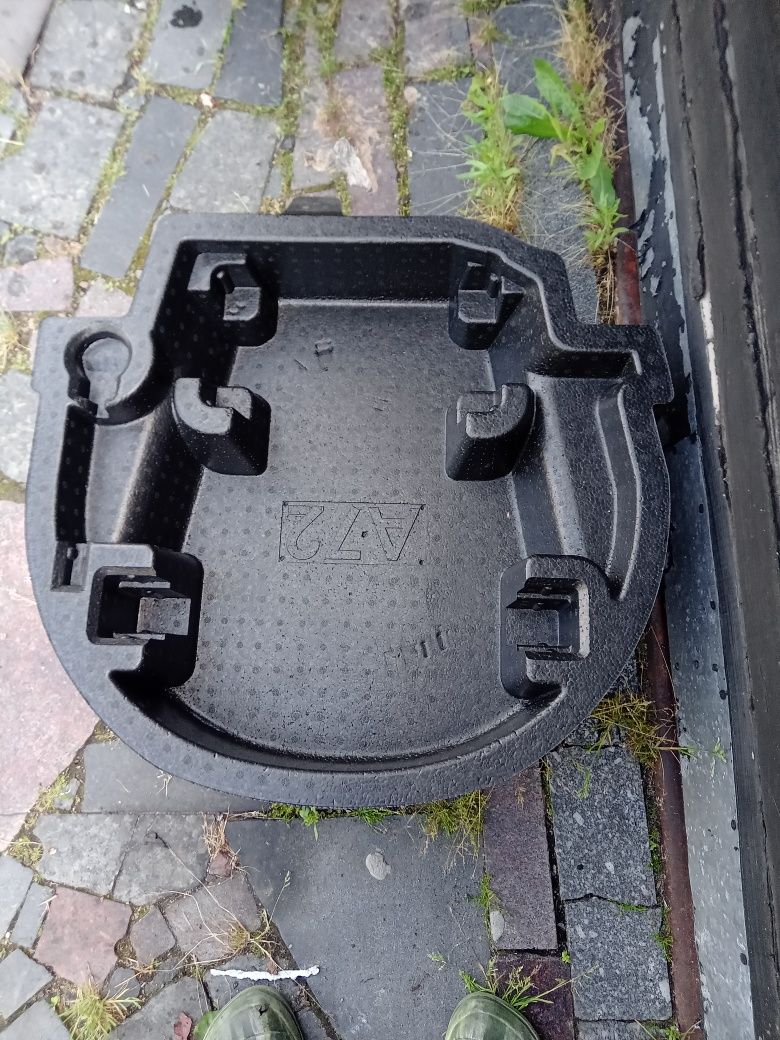 Wkład  koła  zapasowego  peugot 207sw