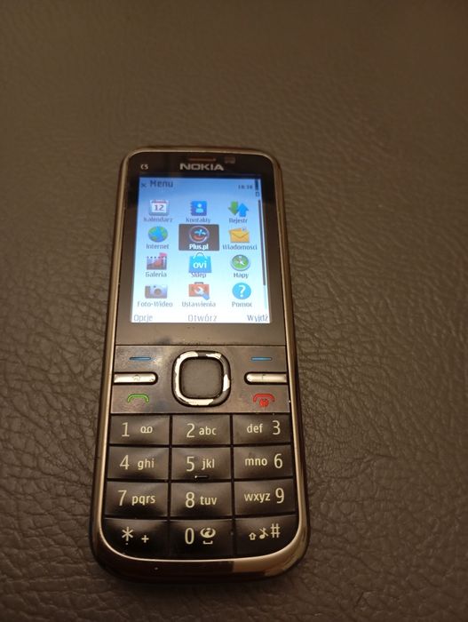 Nokia model C5 działa dla kolekcjonerów