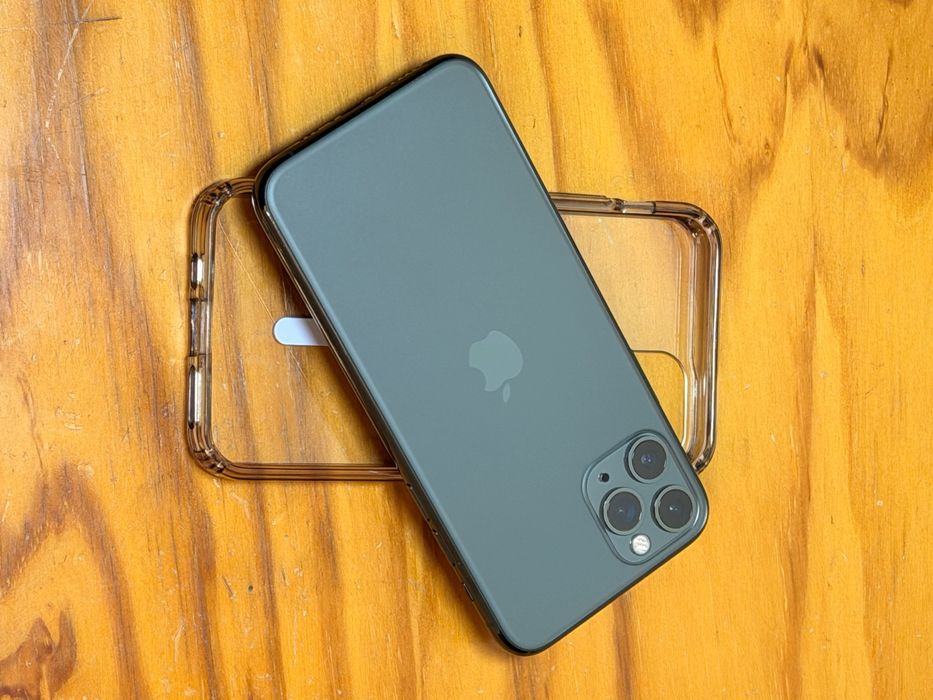 iPhone 11 Pro em estado de novo