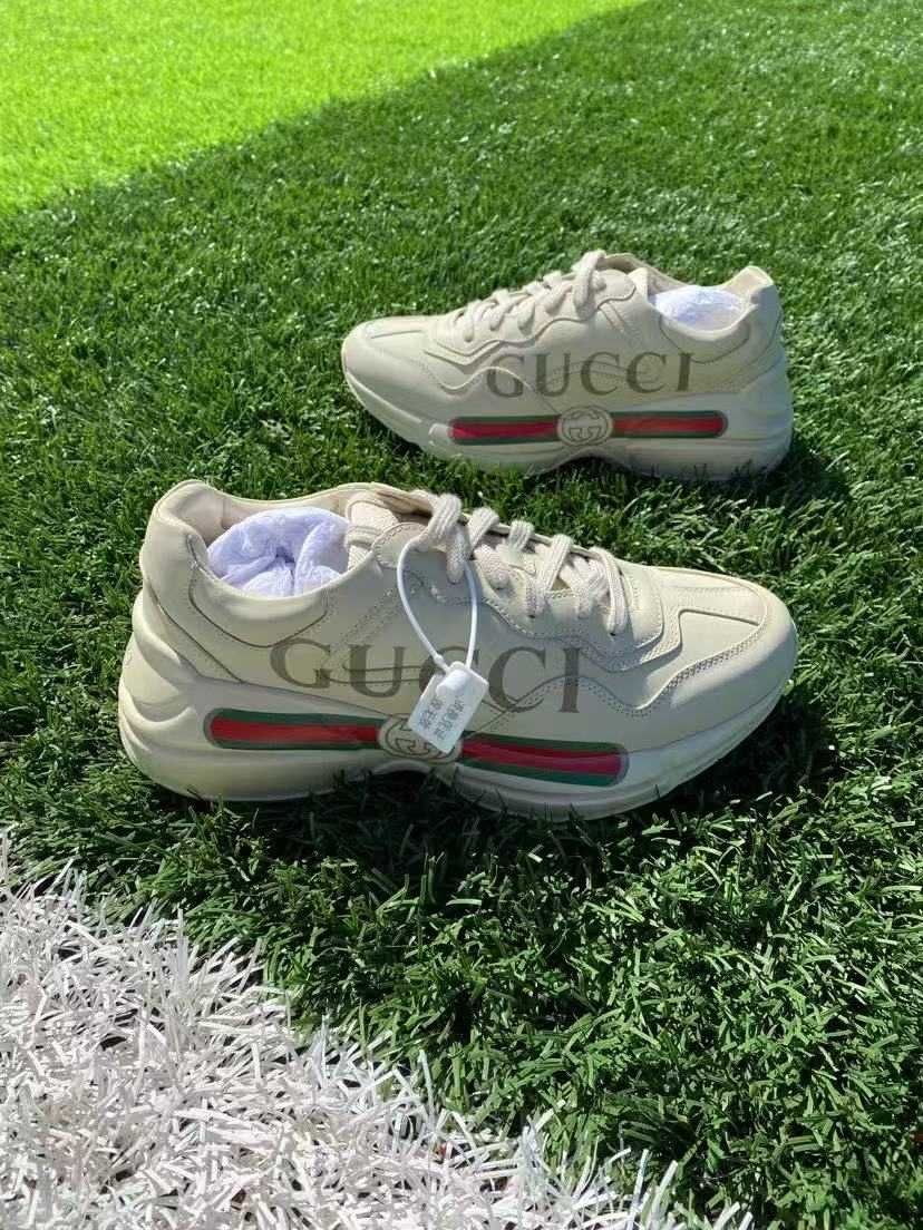 GUCCI Rhyton, tênis chunky clássico brancos