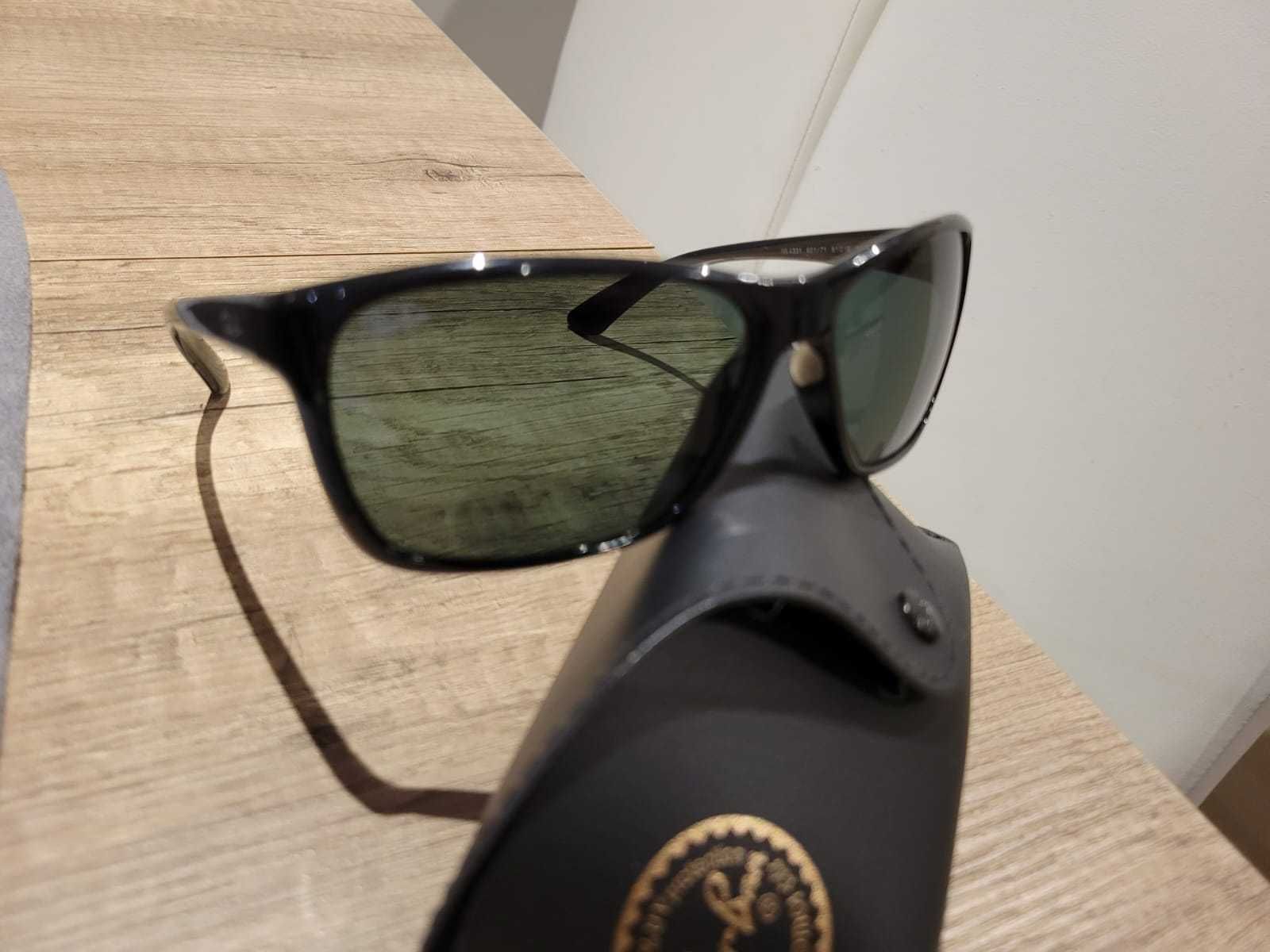 Ray-Ban modelo RB4331