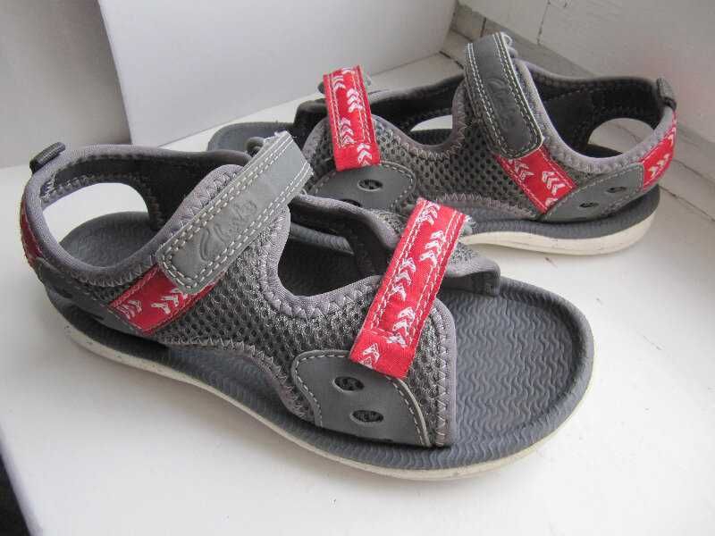 босоножки Clarks