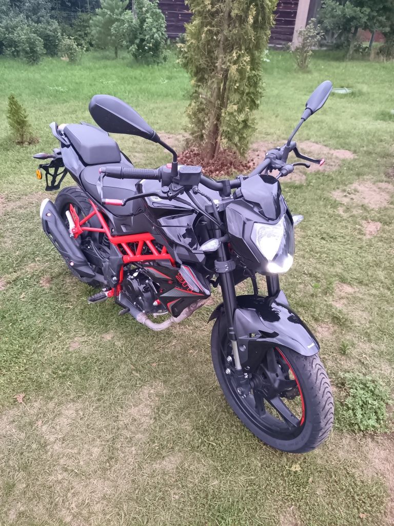 Motocykl Benelli BN 125