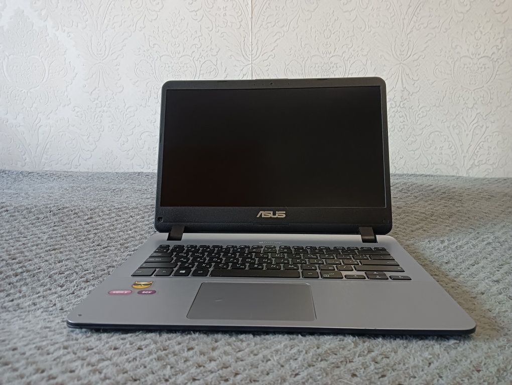 Ноутбук asus x407ua