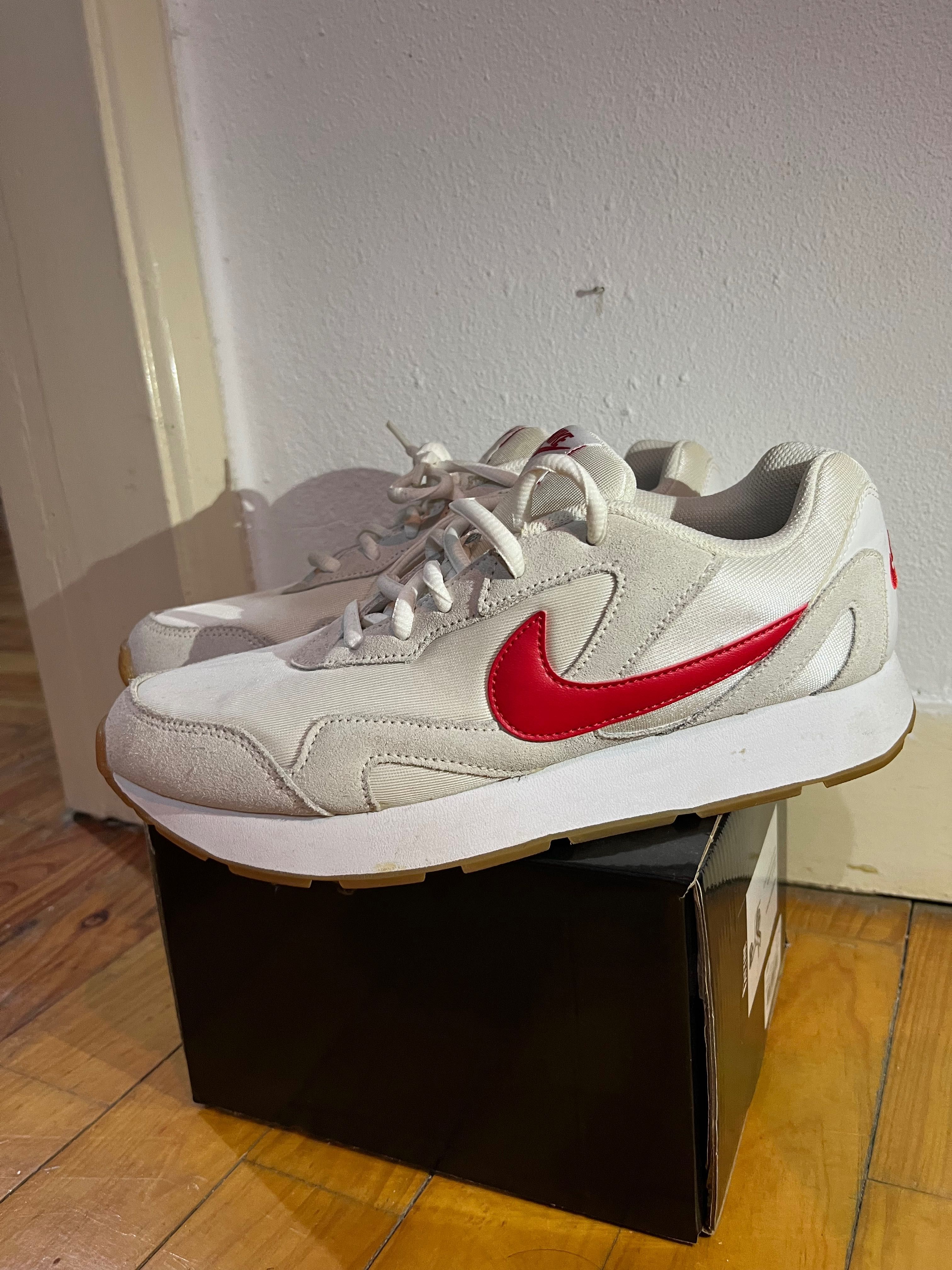 Nike Nr 40.5 60€