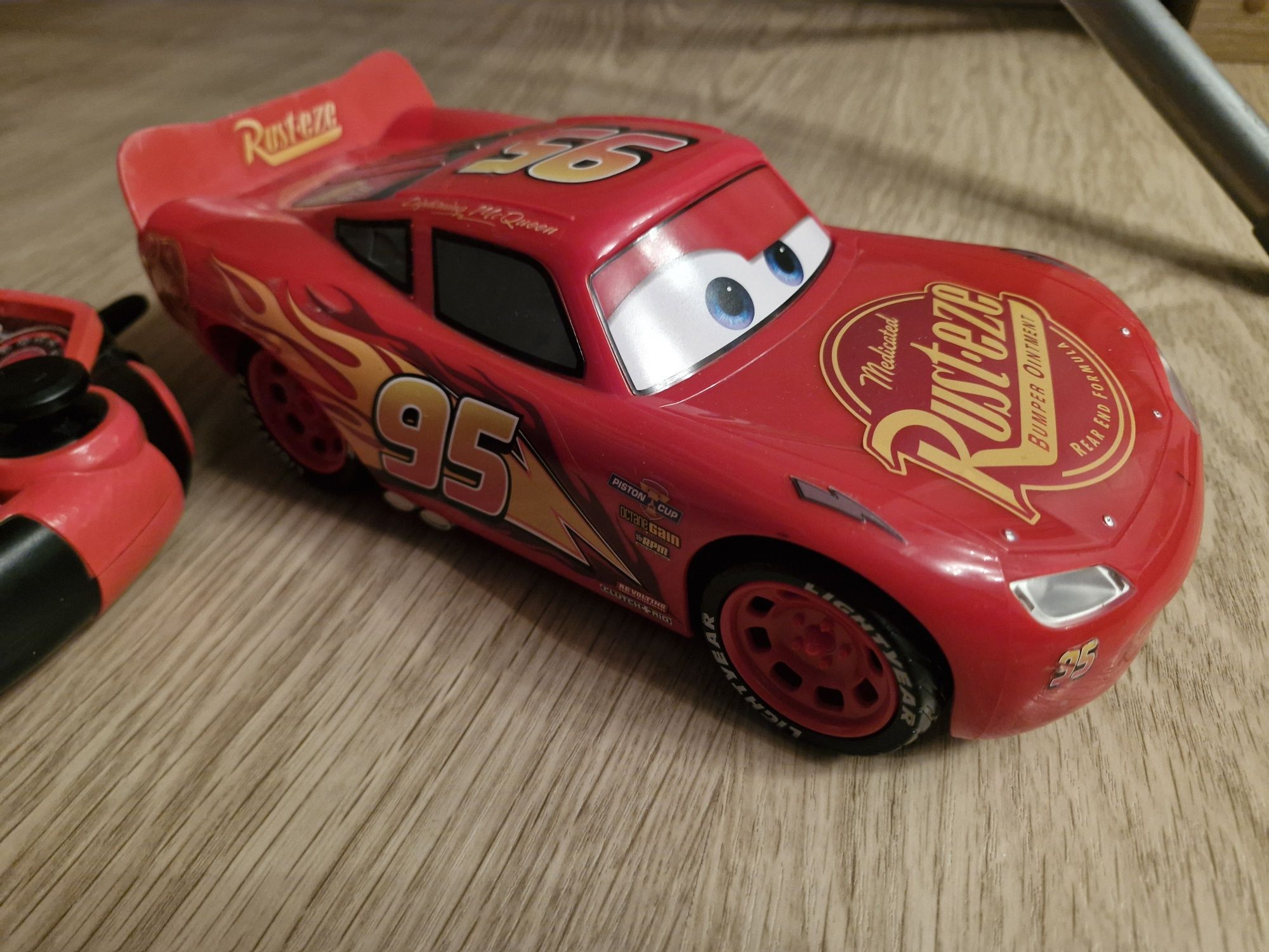 Автомобіль на р/к Cars 3 МакКвин