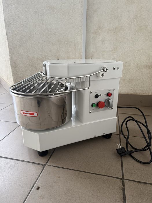 Тістоміс Промисловий Одношвидкісний Обєм 8 Літрів!