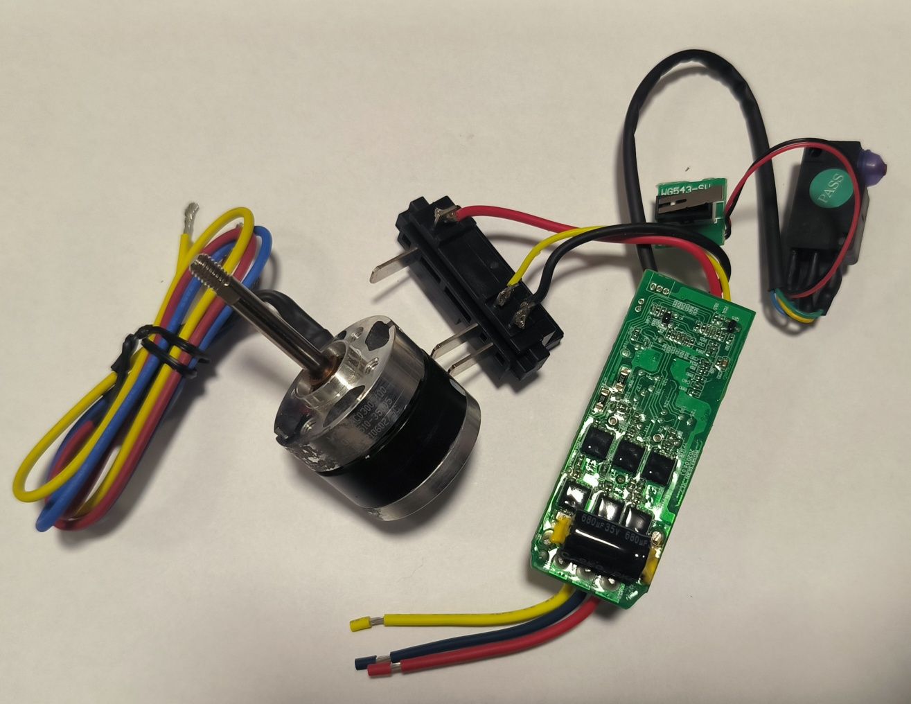 BLDC двигун з контролером обертів 20V 20А 300 Вт
