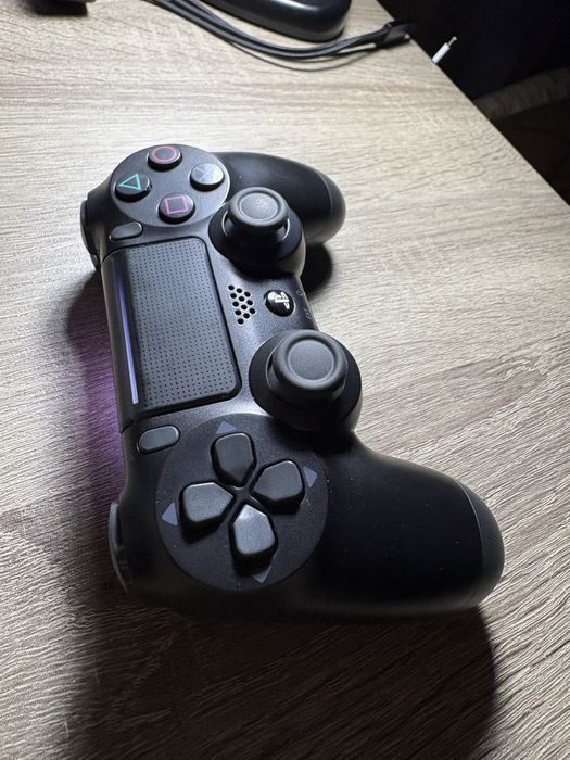 Геймпад Dual Shock 4