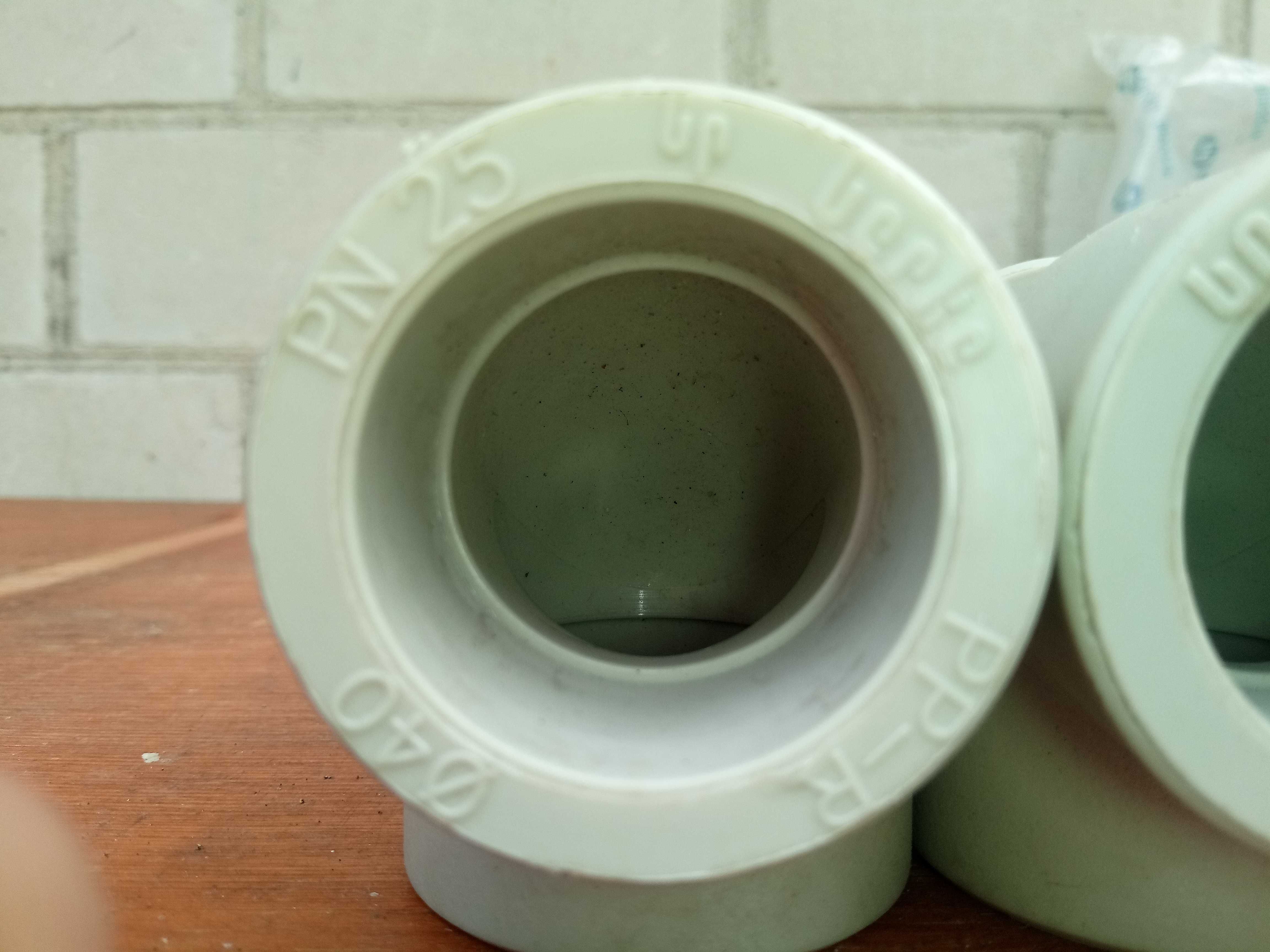 Продам фитинги d40 pn25, остатки.
