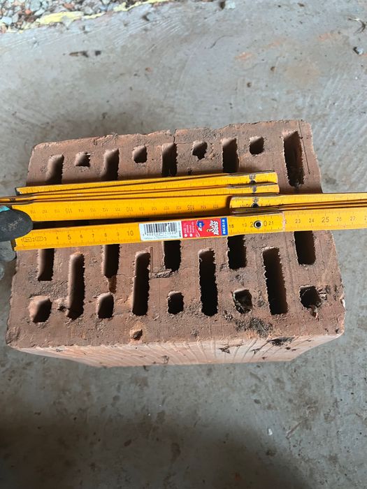 Sprzedam pustaki ceramiczne.