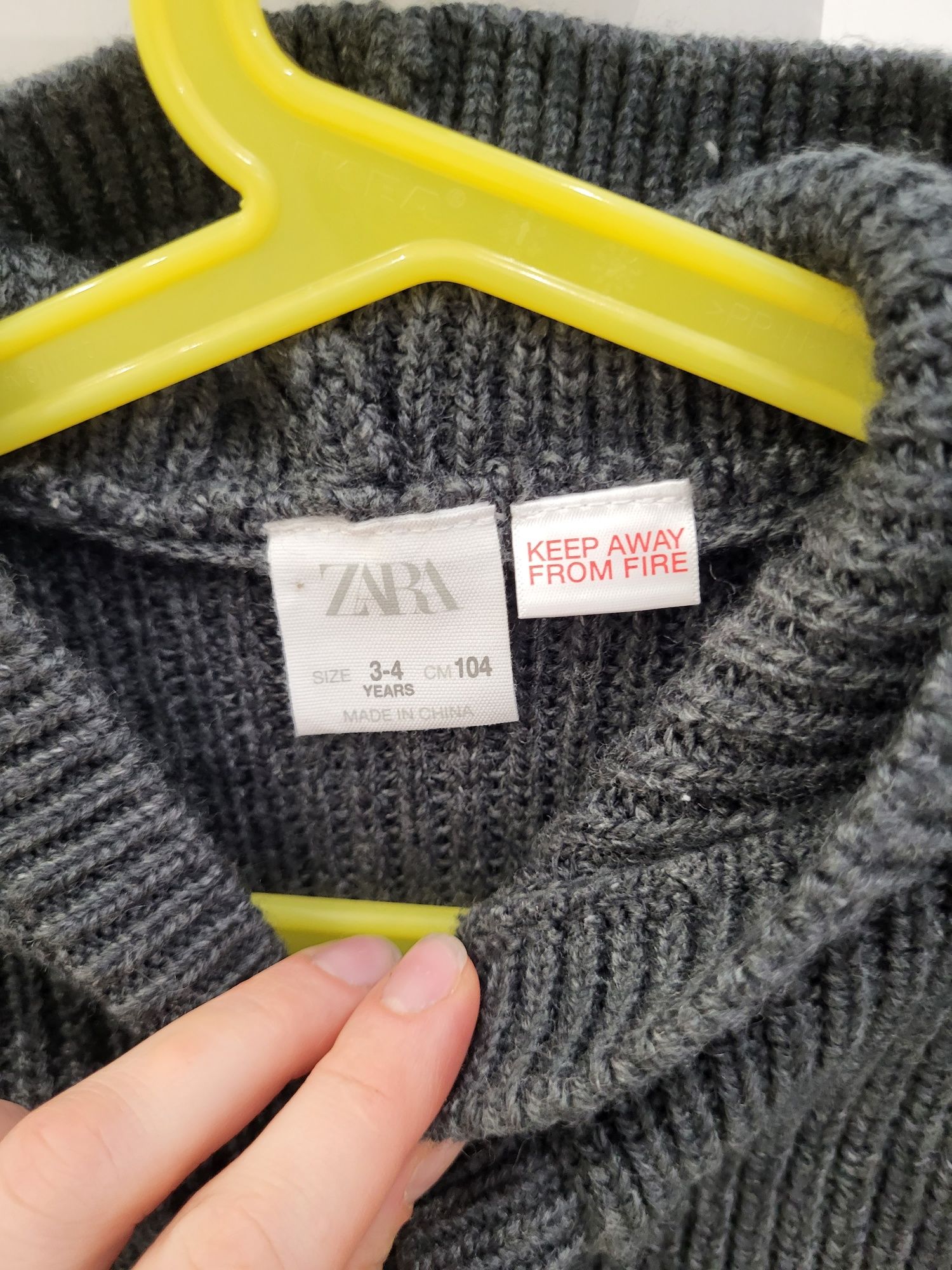 Sweter Zara 104 szary popielaty z kapturem bluza swetr kardigan guziki